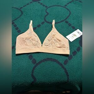 Lively Wireless Lined T-shirt Bra Size 1